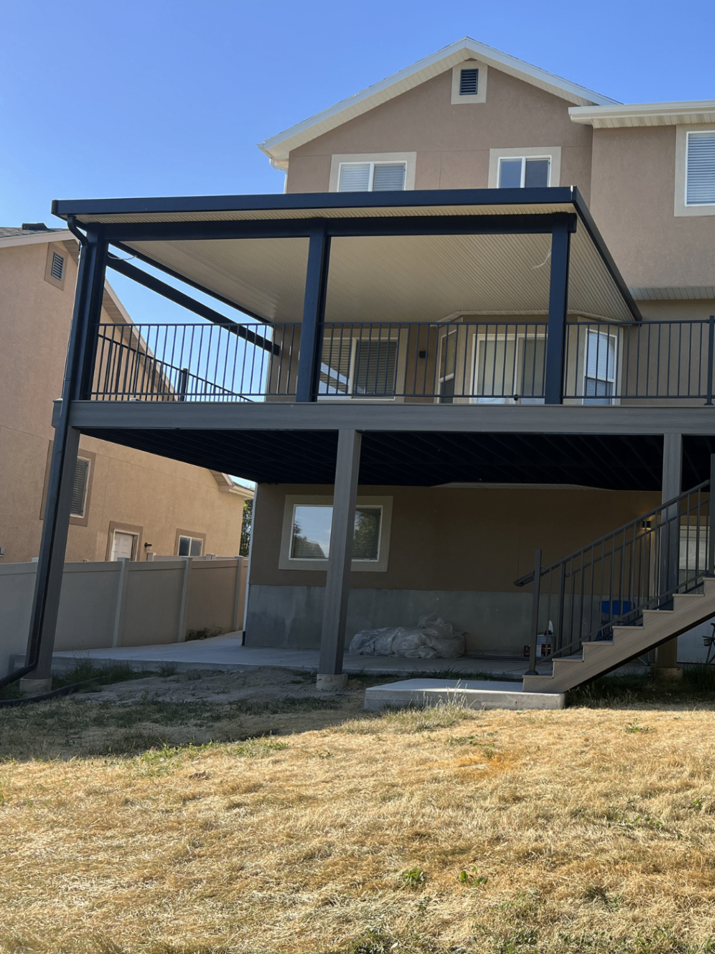 Awnings deck by ZBolt Decks — photo from Awning Project
