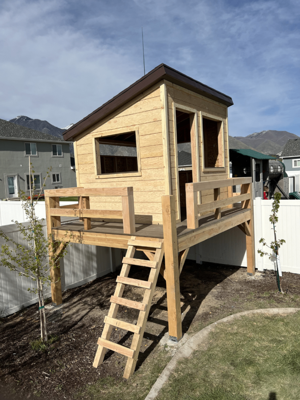 Awnings deck by ZBolt Decks — photo from Awning Project